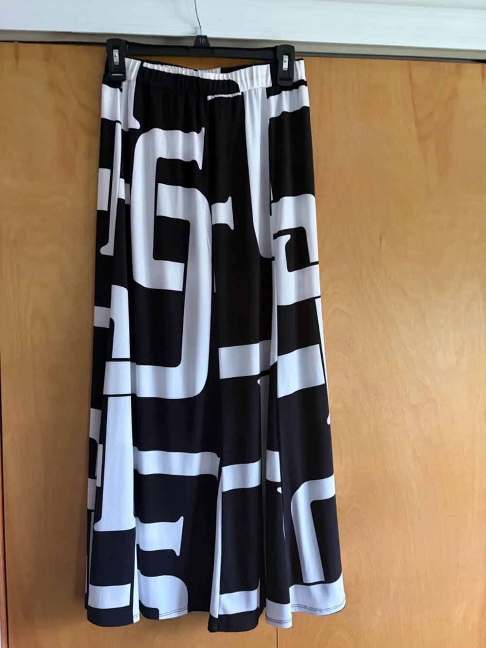Susan Graver Black and White Graphic A-Line Maxi Skirt